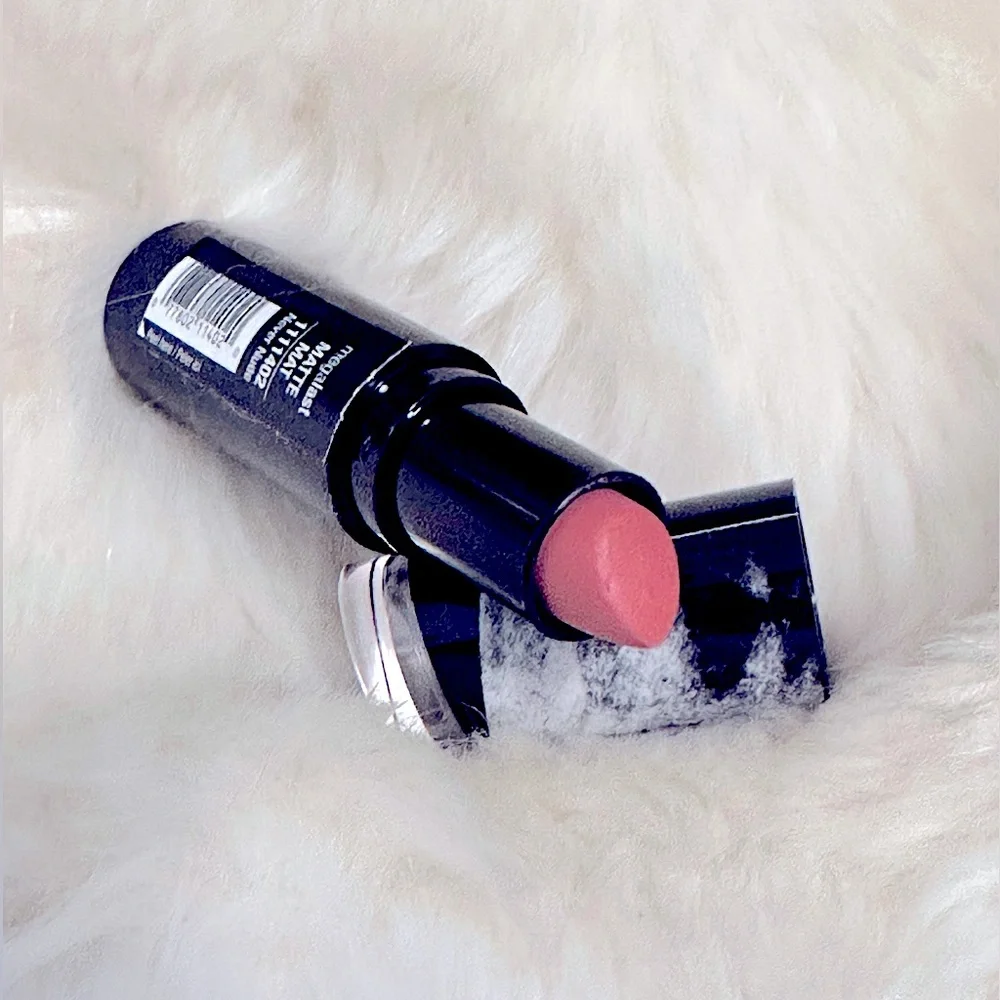 Wet&Wild Never Nude Beautiful Pinkish-Neutral Matte Velvety Smooth Lipstick 3.3g
